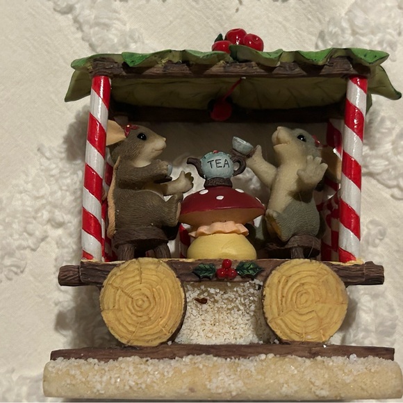 Charming Tails by Fitz and Floyd. “Tea Party Train Ride” figurine - Picture 2 of 5